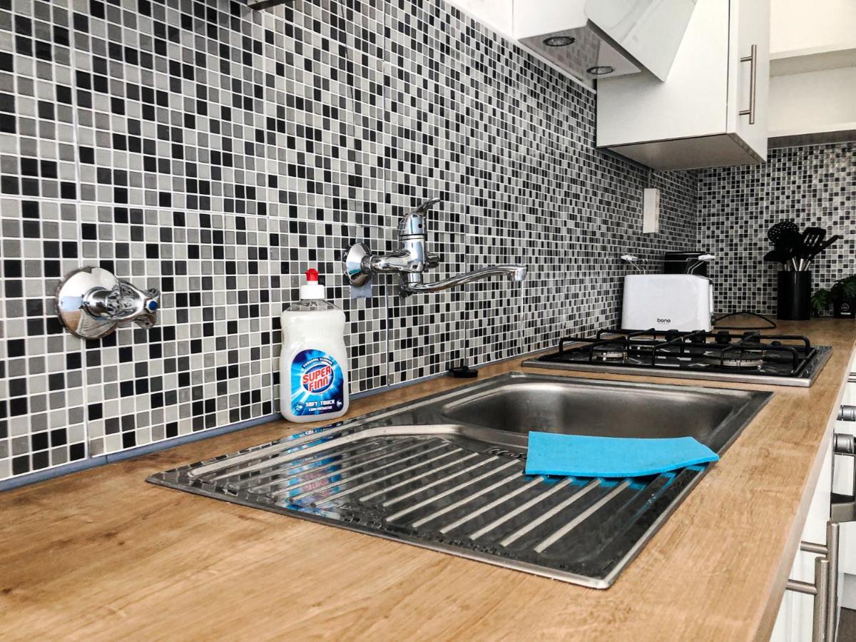 Commodious 2Br Apt. Near Akh-Perfect For Groups Viyana Dış mekan fotoğraf